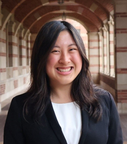 Chloe Cheng headshot